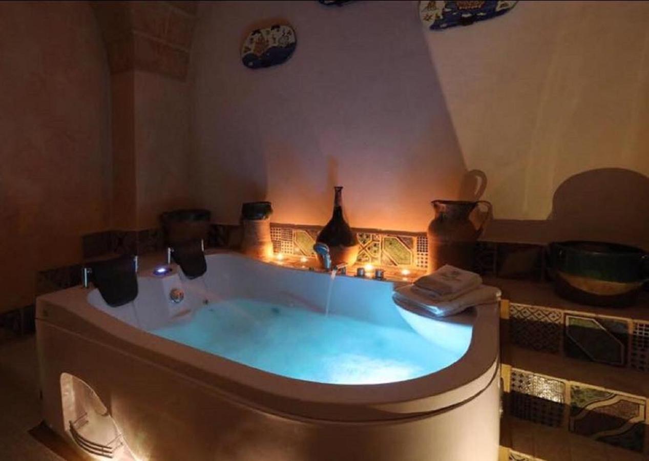 B&B Palazzo Gorgoni Lecce Rum bild